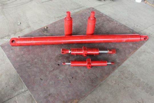 點擊查看詳細信息<br>標題：轉(zhuǎn)載機系列油缸 閱讀次數(shù)：1607