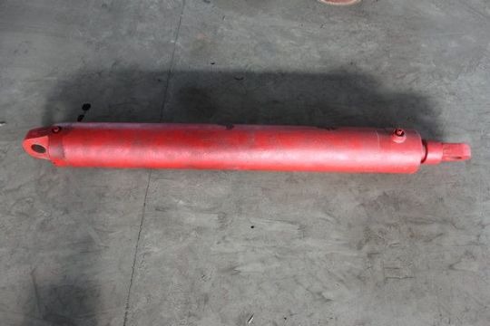 點擊查看詳細信息<br>標題：轉(zhuǎn)載機60T推拉移油缸 閱讀次數(shù)：1314
