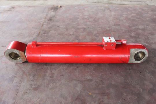 點擊查看詳細信息<br>標(biāo)題：230截割頭升降油缸 閱讀次數(shù)：1270